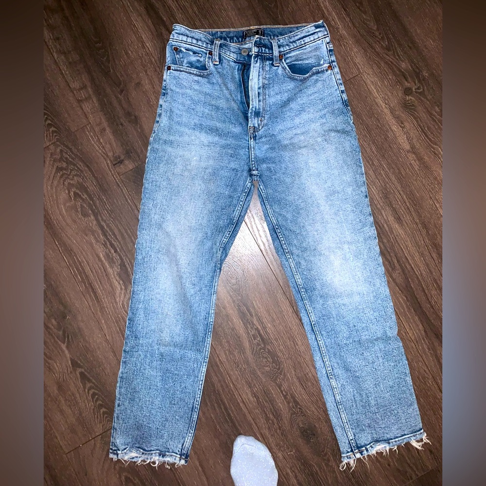 Abercrombie Ultra High Rise Straight Jeans